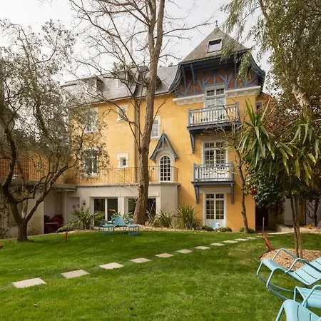 Отель Le Saint Christophe 4*