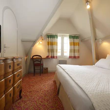 オテル ル サン クリストフ 4*