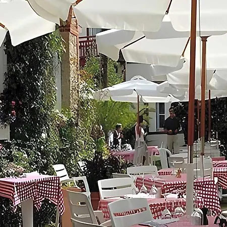 Le Saint Christophe מלון 4*