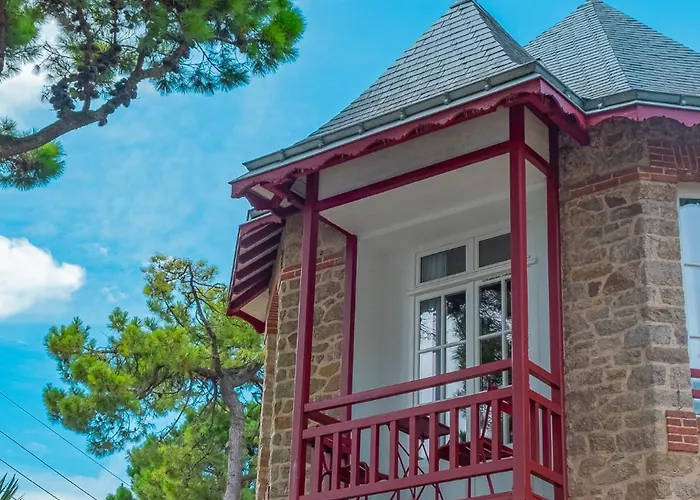 Le Saint Christophe Hotel